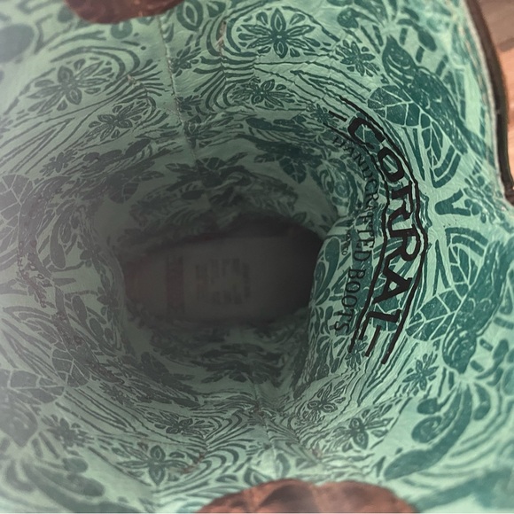 Corral Brown Heeled Boots with Intricate Embossed Design - Picture 6 of 10